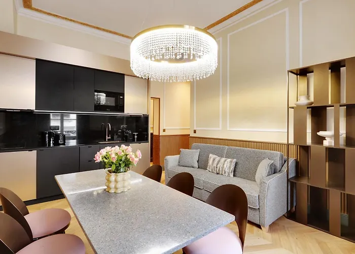 Pick A Flat's Apartments in La Madeleine-Opéra - Rue de l'Arcade Paris